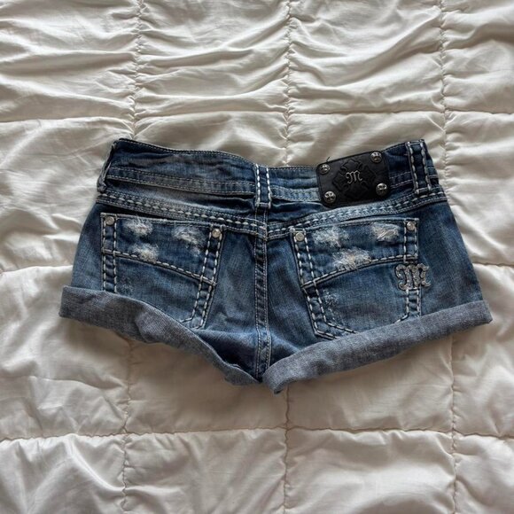 Perfect Miss Me Jean Shorts - Picture 4 of 4